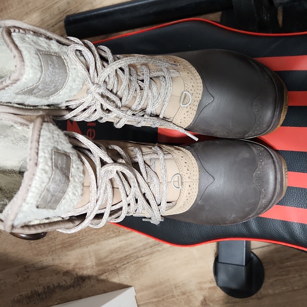 The North Face Women's Winter Boots - Brown and Cream